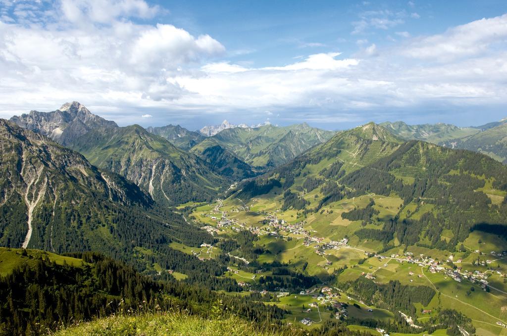 Alpen Select Lodge Kleinwalsertal リーツラーン エクステリア 写真